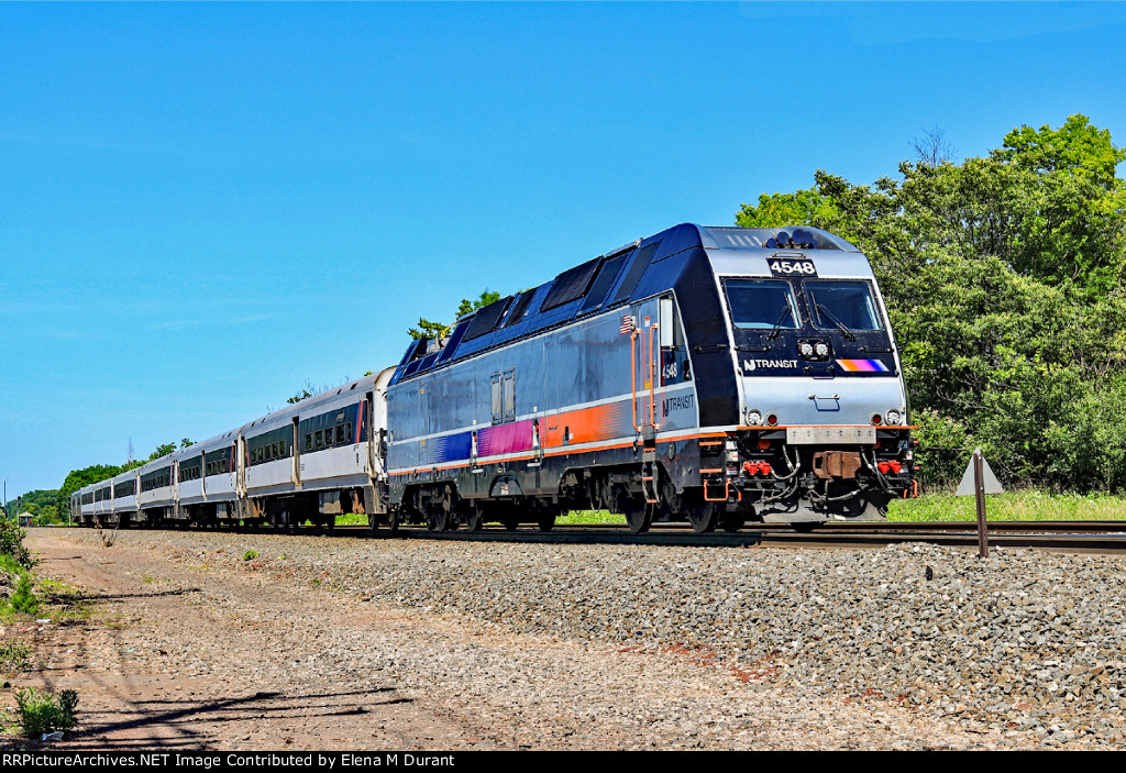 NJT 4548 on train 5527